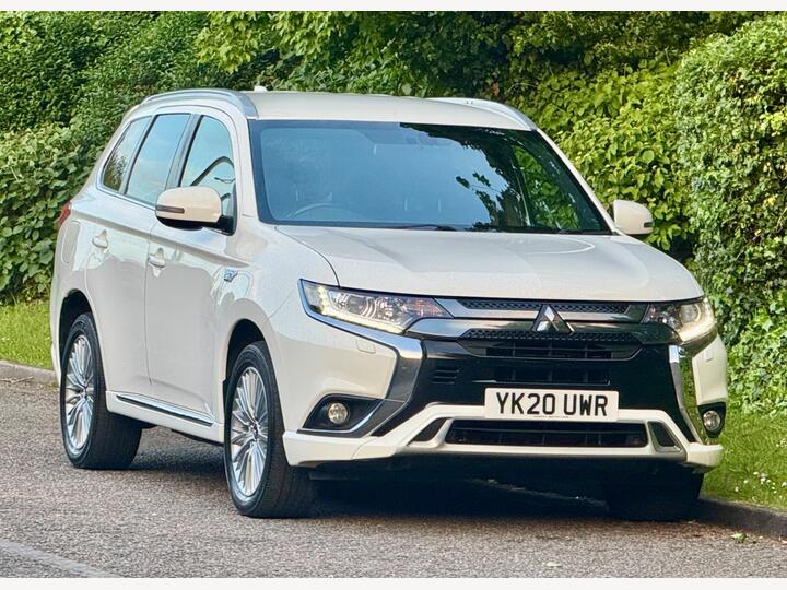 Mitsubishi Outlander 2.4h TwinMotor 13.8kWh Dynamic CVT 4WD Euro 6 (s/s) 5dr