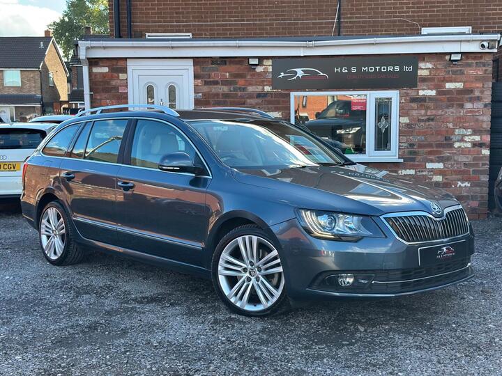 Skoda Superb 2.0 TDI Elegance DSG Euro 5 (s/s) 5dr