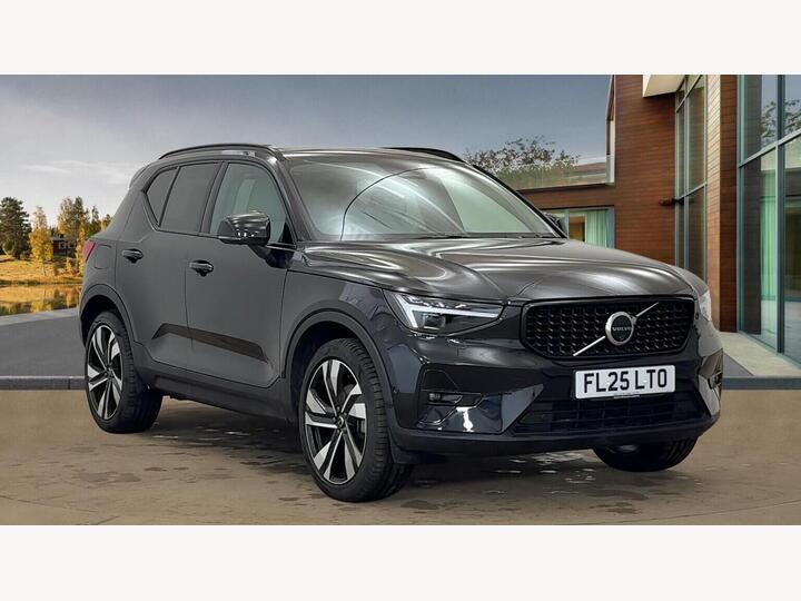 Volvo XC40 2.0 B4 MHEV Ultra Dark DCT Auto Euro 6 (s/s) 5dr