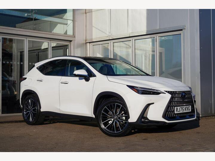 Lexus NX 2.5 450h+ 18.1kWh Takumi E-CVT 4WD Euro 6 (s/s) 5dr