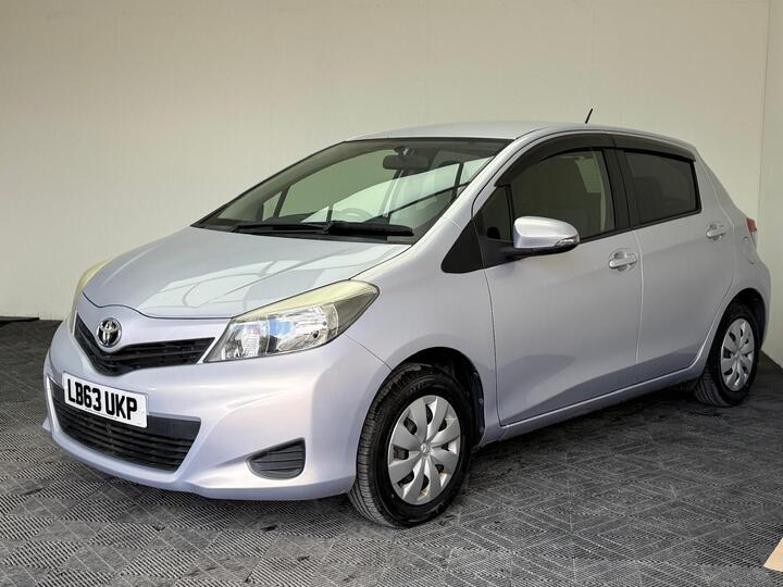 Toyota Yaris 1.33 Dual VVT-i TR Multidrive S Euro 5 5dr Toyota Yaris 1.33 Dual VVT-i TR Multidrive S Euro 5 5dr