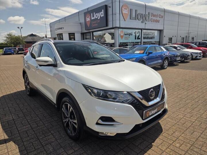 Nissan QASHQAI 1.3 DIG-T N-Connecta Euro 6 (s/s) 5dr