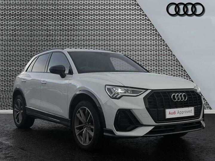 Audi Q3 1.4 TFSIe 45 Black Edition S Tronic Euro 6 (s/s) 5dr 13kWh