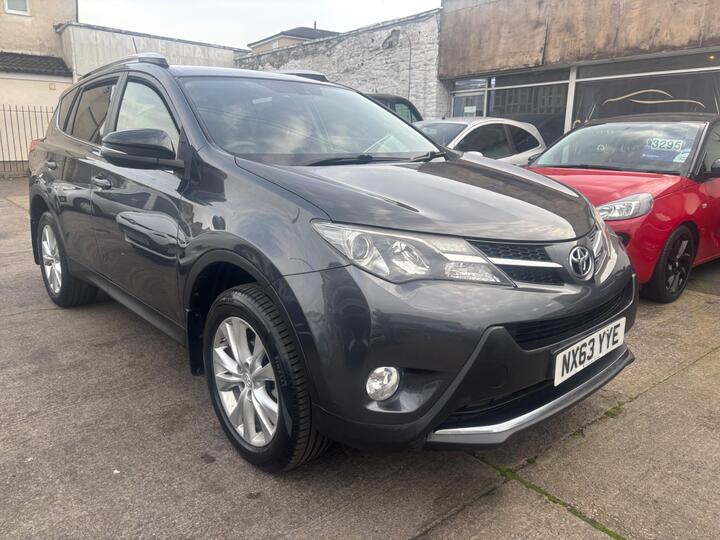 Toyota RAV4 2.2 D-4D Invincible 4WD Euro 5 5dr