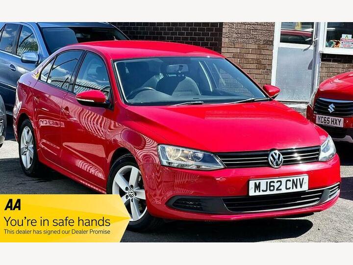 Volkswagen Jetta 1.6 TDI BlueMotion Tech SE DSG Euro 5 (s/s) 4dr Volkswagen Jetta 1.6 TDI BlueMotion Tech SE DSG Euro 5 (s/s) 4dr