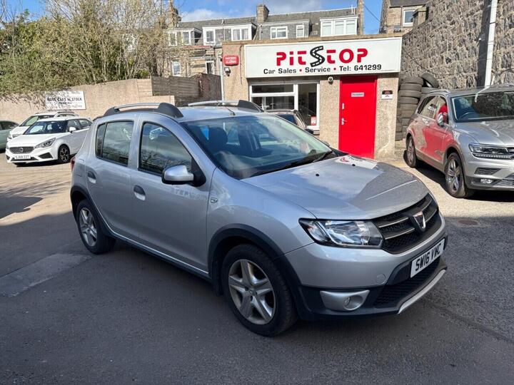 Dacia SANDERO STEPWAY 1.5 DCi Laureate Euro 6 (s/s) 5dr