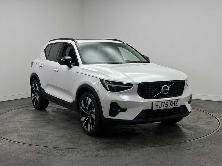 Volvo XC40 2.0 B4 MHEV Ultra Dark DCT Auto Euro 6 (s/s) 5dr