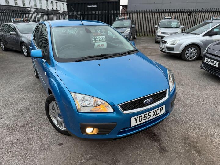 Ford Focus 1.6 Ghia 5dr