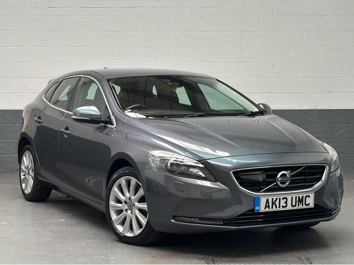 Volvo V40 2.0 D3 SE Lux Nav Euro 5 (s/s) 5dr