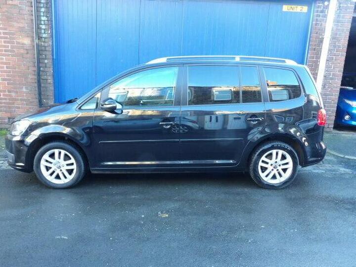 Volkswagen Touran 1.6 TDI SE Euro 5 5dr Volkswagen Touran 1.6 TDI SE Euro 5 5dr
