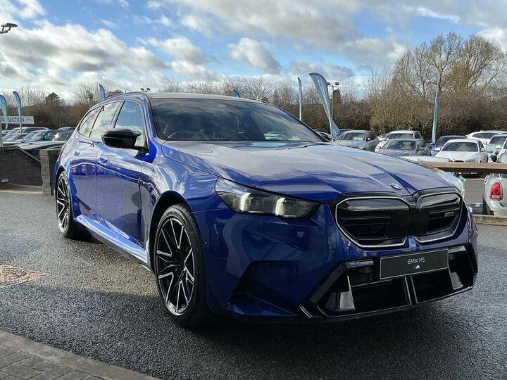 BMW M5 4.4 22.1kWh Touring Steptronic XDrive Euro 6 (s/s) 5dr