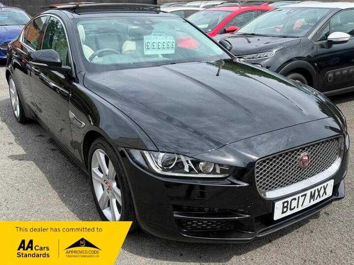 Jaguar XE 2.0d Portfolio Auto Euro 6 (s/s) 4dr
