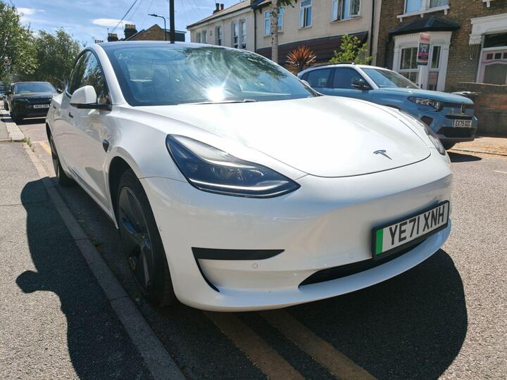 Tesla Model 3 Standard Range Plus Auto RWD 4dr