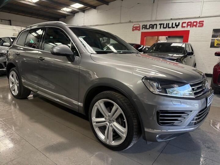 Volkswagen TOUAREG 3.0 TDI V6 BlueMotion Tech R-Line Plus Tiptronic 4WD Euro 6 (s/s) 5dr