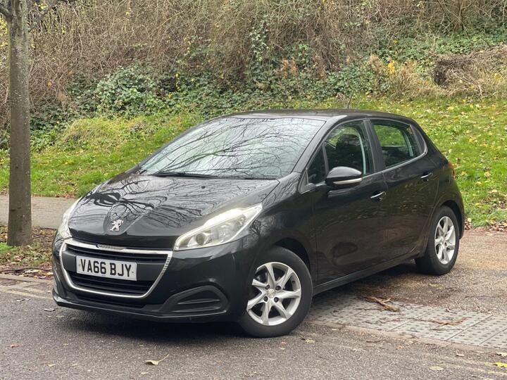 Peugeot 208 1.2 PureTech Active Euro 6 5dr Peugeot 208 1.2 PureTech Active Euro 6 5dr