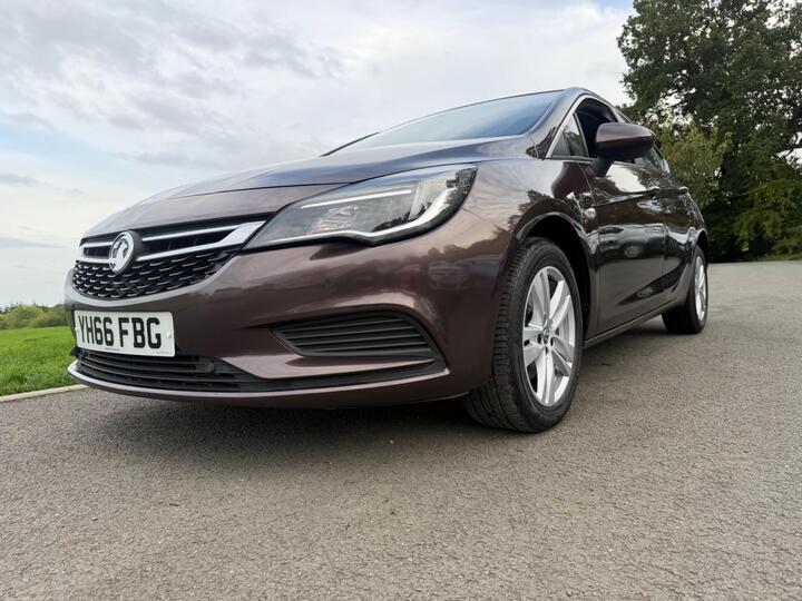 Vauxhall Astra 1.6 CDTi BlueInjection Tech Line Auto Euro 6 5dr