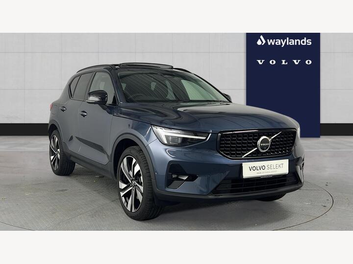 Volvo XC40 2.0 B4 MHEV Ultra Dark DCT Auto Euro 6 (s/s) 5dr