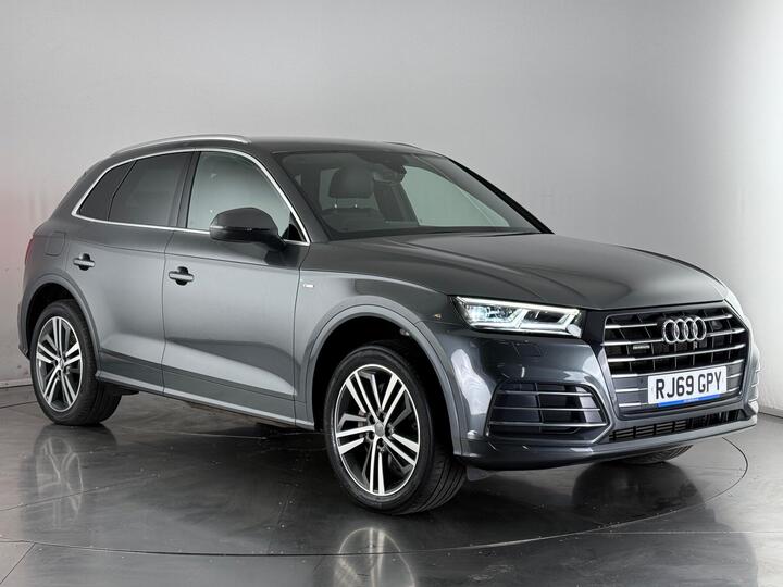 Audi Q5 2.0 TFSIe 55 S Line Competition S Tronic Quattro Euro 6 (s/s) 5dr 14.1kWh