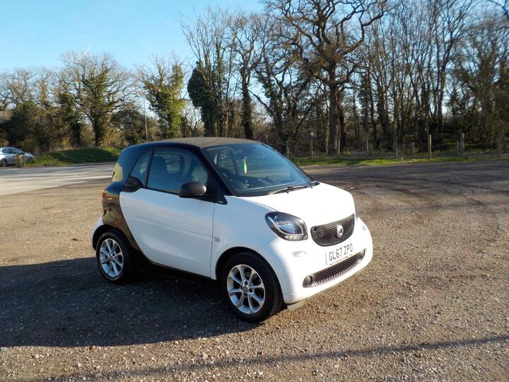 Smart Fortwo 1.0 Passion Twinamic Euro 6 (s/s) 2dr Smart Fortwo 1.0 Passion Twinamic Euro 6 (s/s) 2dr