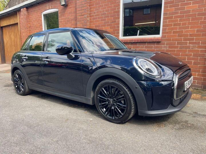 MINI HATCH 1.5 Cooper Exclusive Steptronic Euro 6 (s/s) 5dr
