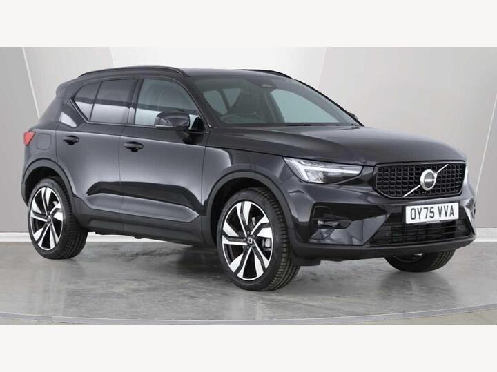 Volvo XC40 2.0 B4 MHEV Plus Dark DCT Auto Euro 6 (s/s) 5dr
