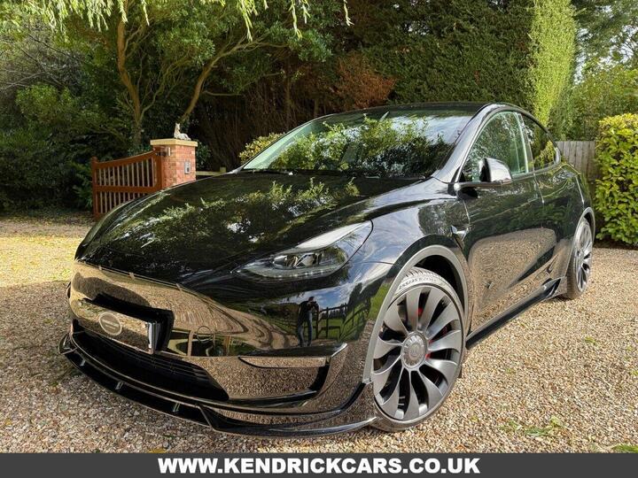 Tesla MODEL Y (Dual Motor) Performance Auto 4WDE 5dr