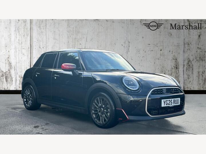MINI Cooper 1.5C Exclusive Steptronic Euro 6 (s/s) 5dr
