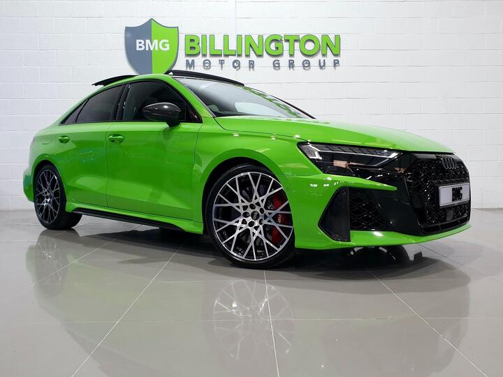 Audi RS3 2.5 TFSI Carbon Vorsprung S Tronic Quattro Euro 6 (s/s) 4dr