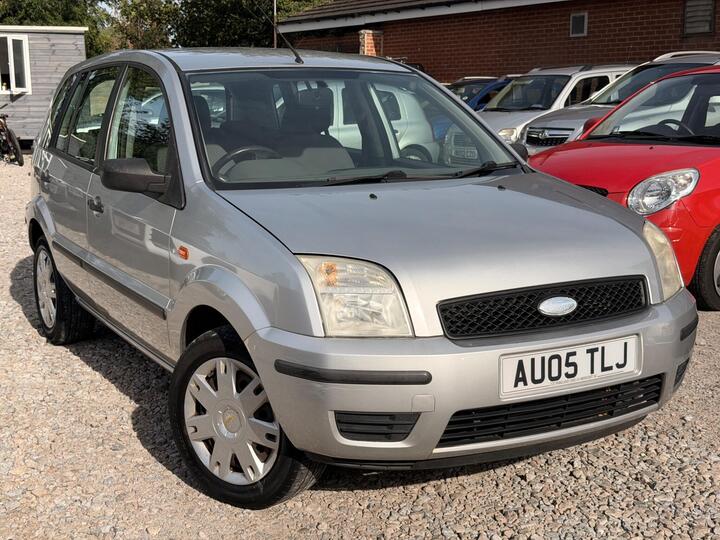 Ford Fusion 1.4 2 5dr