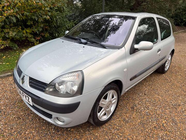 Renault CLIO 1.6 16v Dynamique 3dr (a/c)