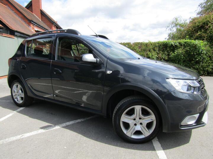 Dacia Sandero Stepway 0.9 TCe Essential Euro 6 (s/s) 5dr