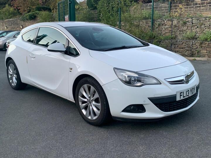 Vauxhall Astra GTC 2.0 CDTi SRi Euro 5 (s/s) 3dr