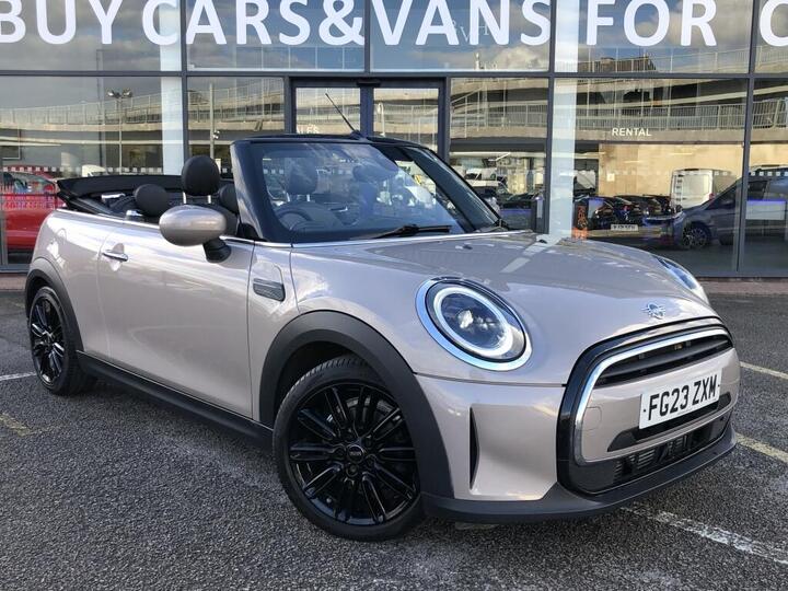 MINI CONVERTIBLE CONVERTIBLE 1.5 Cooper Exclusive Steptronic Euro 6 (s/s) 2dr MINI CONVERTIBLE CONVERTIBLE 1.5 Cooper Exclusive Steptronic Euro 6 (s/s) 2dr