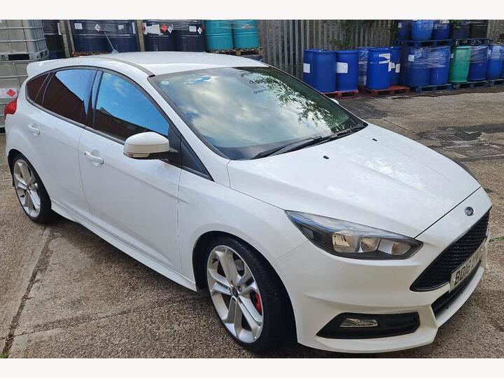 Ford Focus 2.0T EcoBoost ST-2 Euro 6 (s/s) 5dr