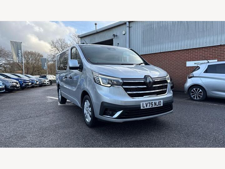 Renault Trafic Passenger 2.0 DCi SL28 Extra Auto9 L1 H1 Euro 6 (s/s) 5dr (9 Seat)