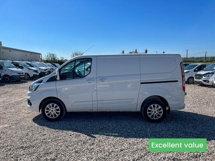 Ford Transit Custom SWB L1H1 Low Roof Limited 280 Air Con Alloys Nav Sensors EURO 6 NO VAT