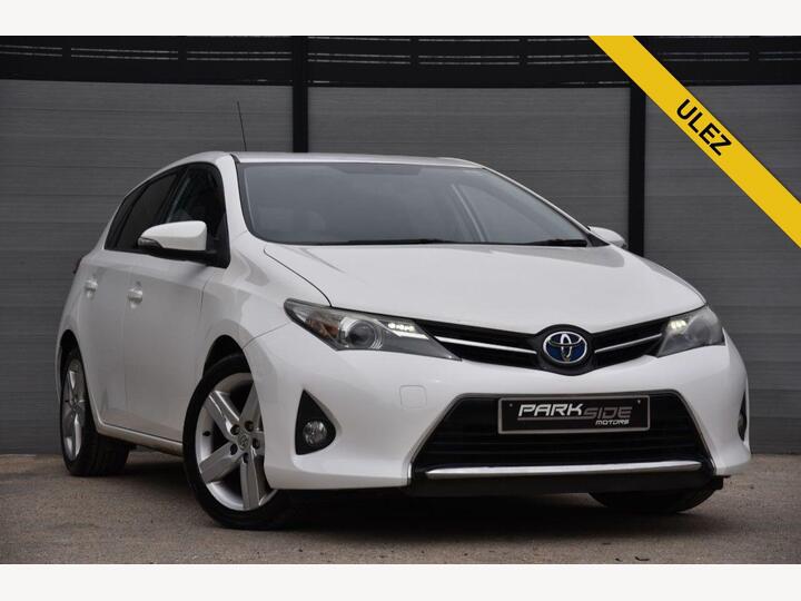 Toyota AURIS 1.6 V-Matic Sport Euro 5 5dr Toyota AURIS 1.6 V-Matic Sport Euro 5 5dr