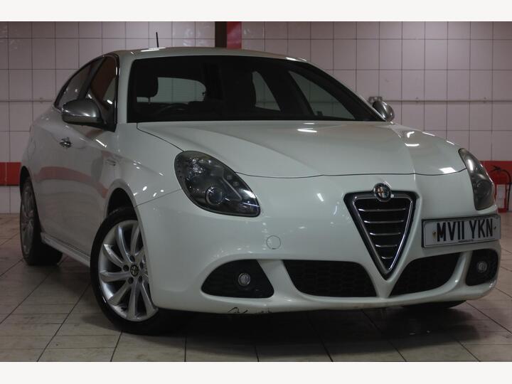 Alfa Romeo Giulietta 1.4 TB MultiAir Veloce Euro 5 (s/s) 5dr Alfa Romeo Giulietta 1.4 TB MultiAir Veloce Euro 5 (s/s) 5dr