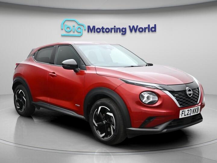 Nissan Juke 1.6 N-Connecta Auto Euro 6 5dr Nissan Juke 1.6 N-Connecta Auto Euro 6 5dr