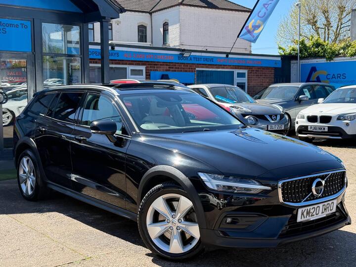 Volvo V60 Cross Country 2.0 D4 Auto AWD Euro 6 (s/s) 5dr Volvo V60 Cross Country 2.0 D4 Auto AWD Euro 6 (s/s) 5dr