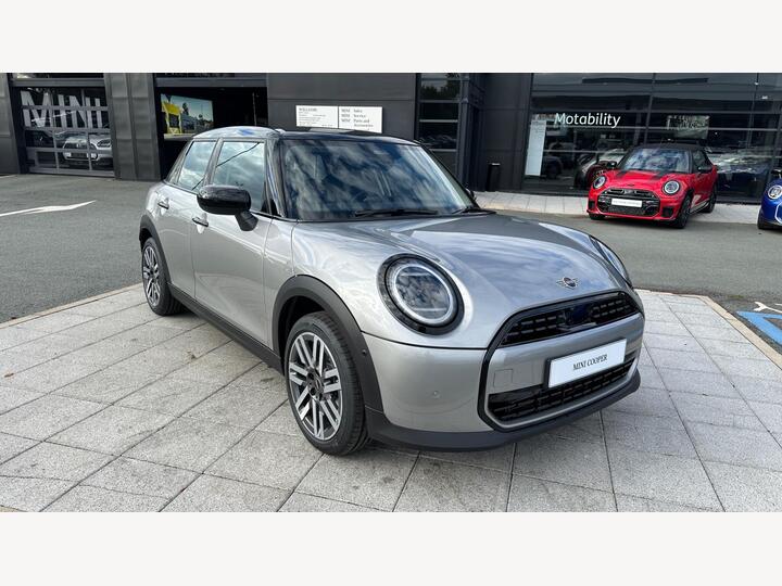 MINI Cooper 1.5C Classic Steptronic Euro 6 (s/s) 5dr