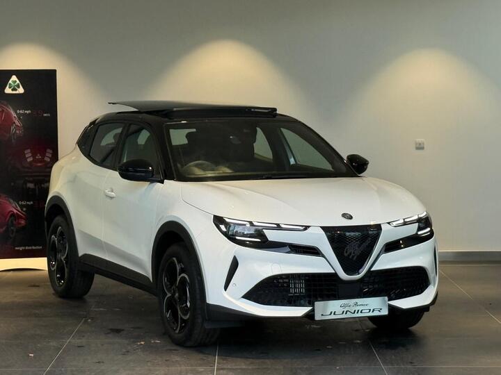 Alfa Romeo Junior 1.2 MHEV Ibrida E-DCT Euro 6 (s/s) 5dr
