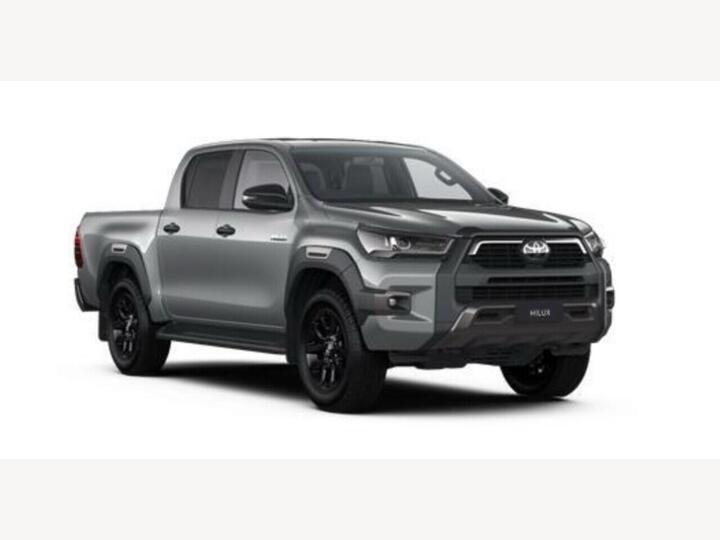 Toyota HILUX 2.8 D-4D-h Invincible X Auto 4WD Euro 6 4dr
