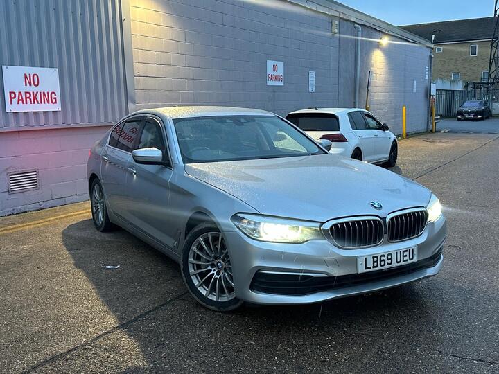 BMW 5 Series 2.0 530e 12kWh SE Auto Euro 6 (s/s) 4dr (17in Alloy)