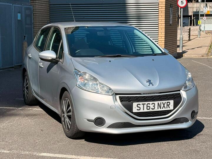 Peugeot 208 1.0 VTi Access+ Euro 5 5dr