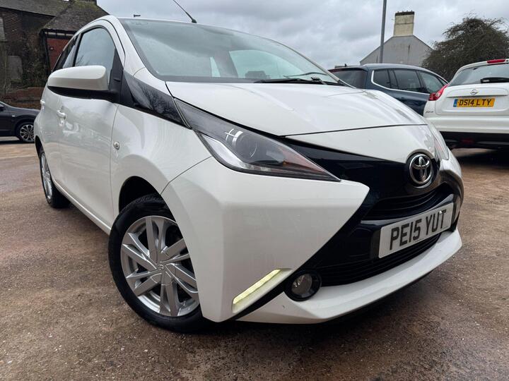 Toyota AYGO 1.0 VVT-i X-pression Euro 5 5dr Euro 5 Toyota AYGO 1.0 VVT-i X-pression Euro 5 5dr Euro 5