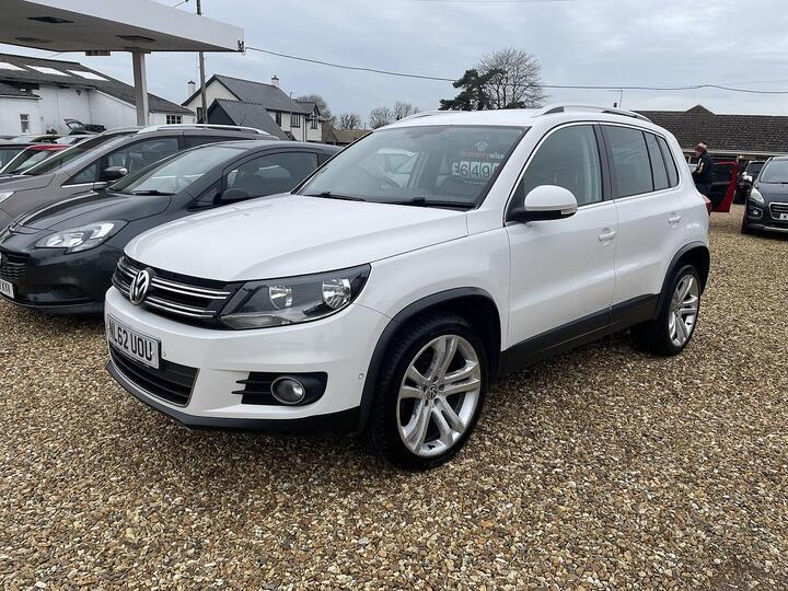 Volkswagen Tiguan 2.0 TDI Sport 4WD Euro 5 5dr