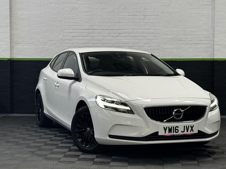 Volvo V40 2.0 D3 Momentum Euro 6 (s/s) 5dr