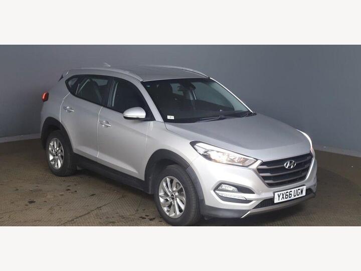 Hyundai TUCSON 1.7 CRDi Blue Drive SE Nav DCT Euro 6 (s/s) 5dr