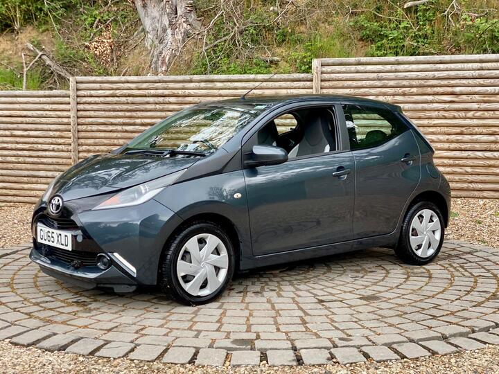 Toyota AYGO 1.0 VVT-i X-play X-shift Euro 5 5dr Euro 5